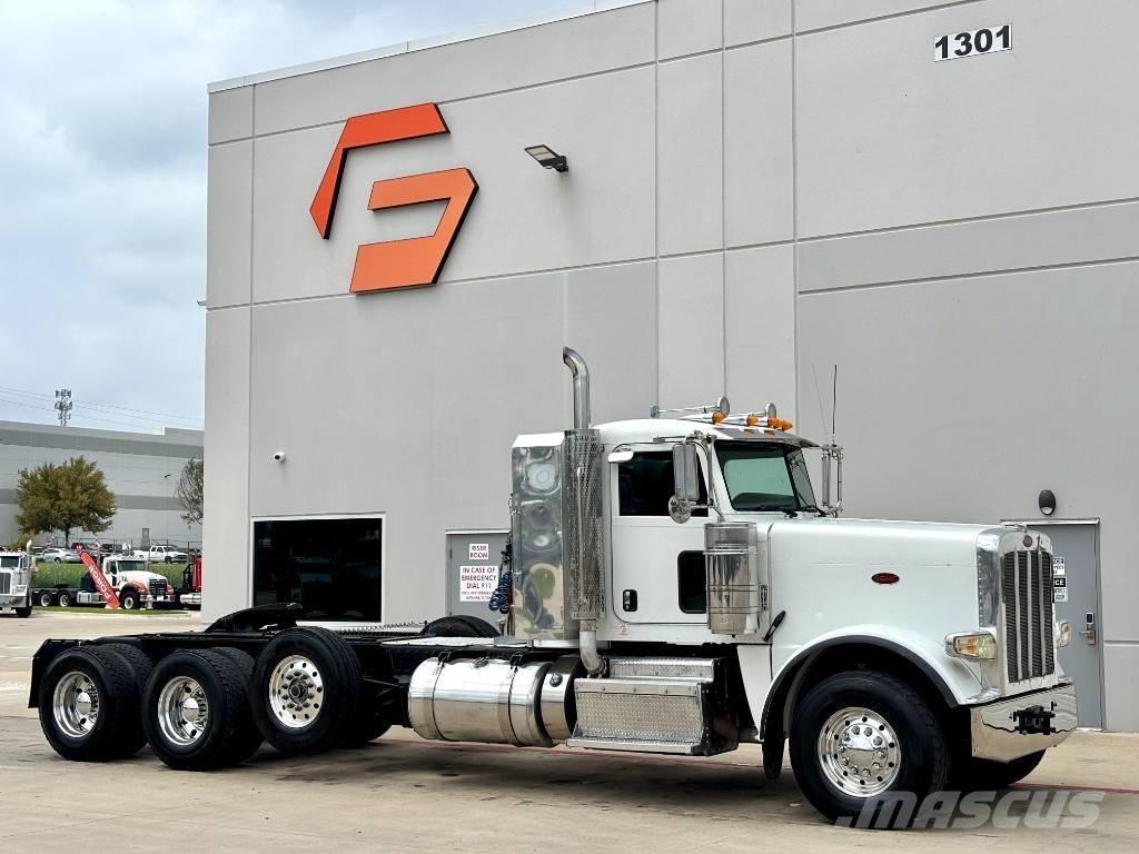 Peterbilt 388 中古トラクターヘッド | トレーラーヘッド
