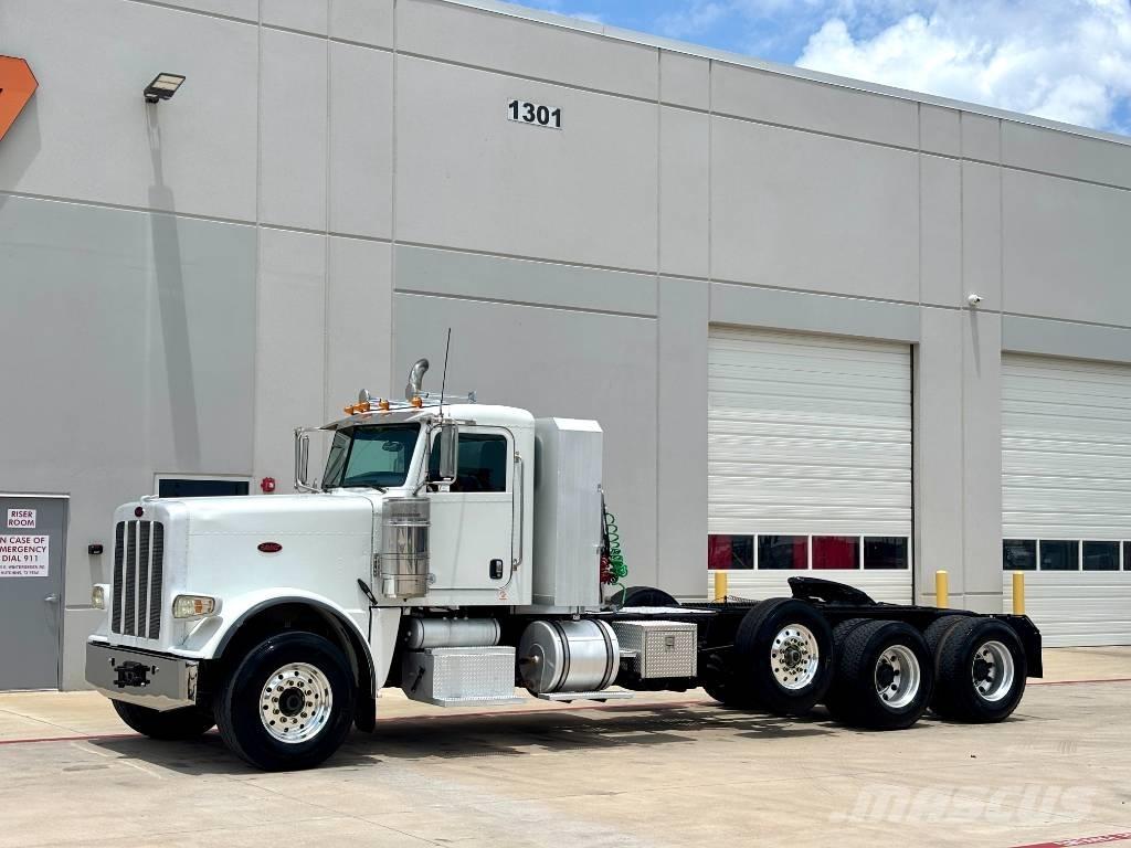 Peterbilt 388 中古トラクターヘッド | トレーラーヘッド