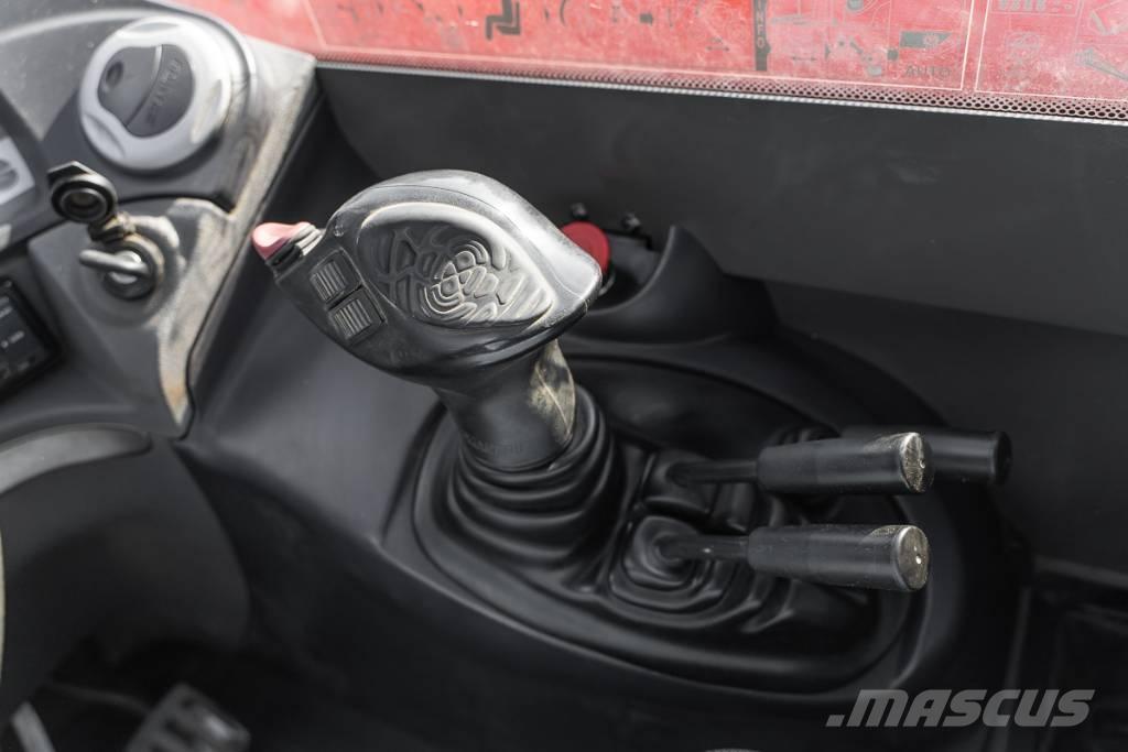 Manitou MT 1135 テレスコーピックハンドラー
