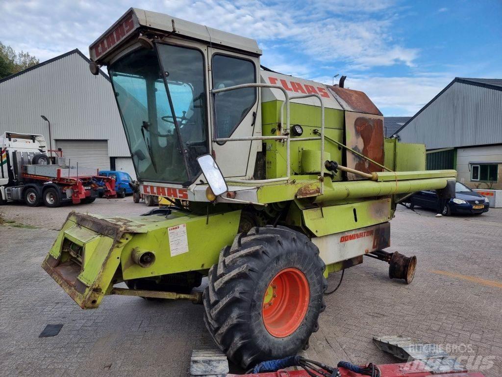 CLAAS 68s コンバイン