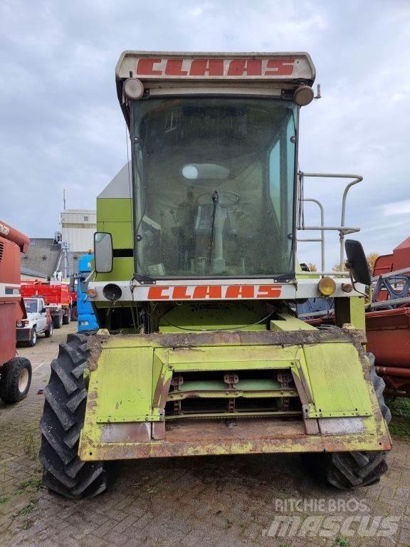 CLAAS 68s コンバイン