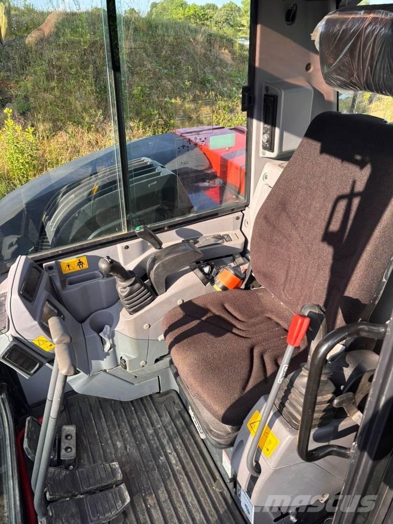 Kubota KX 080-4 ミニ油圧ショベル 7t以下（ミニユンボ・ミニディガー）
