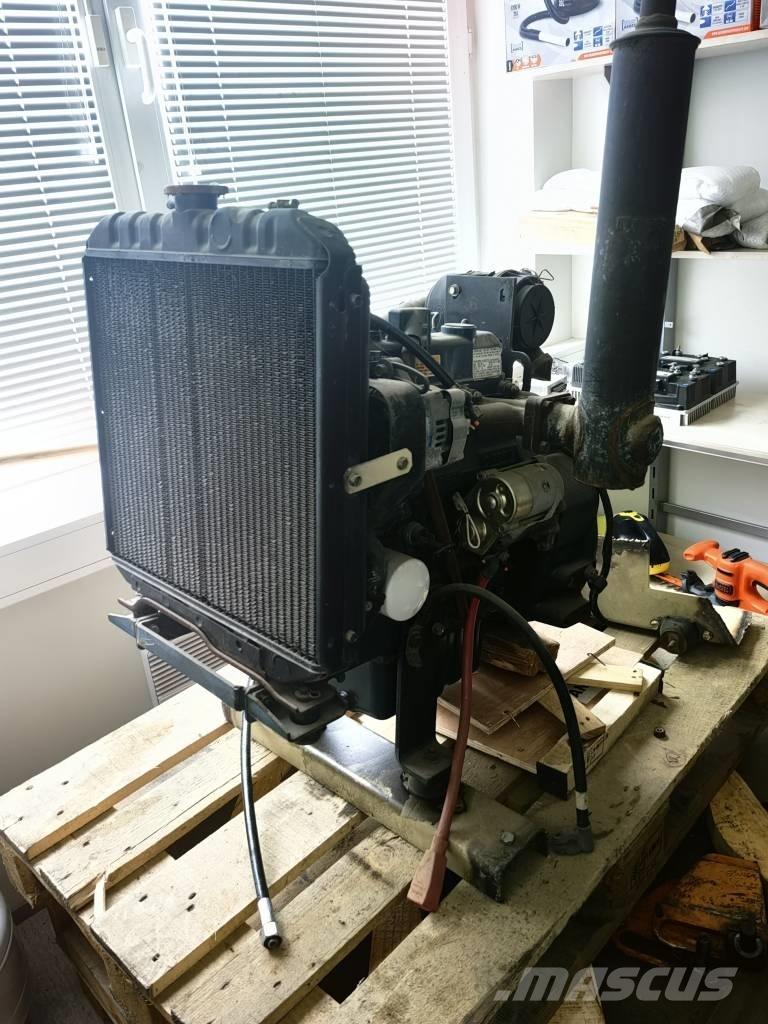 Kubota D905, D902 エンジン