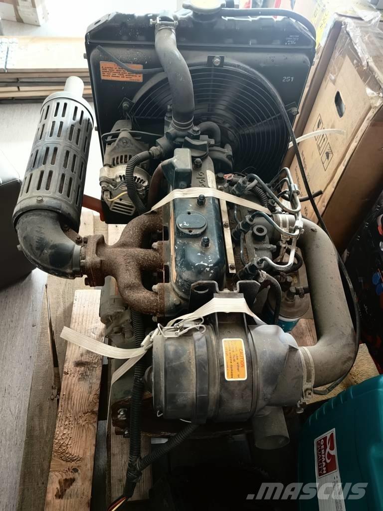 Kubota D905, D902 エンジン