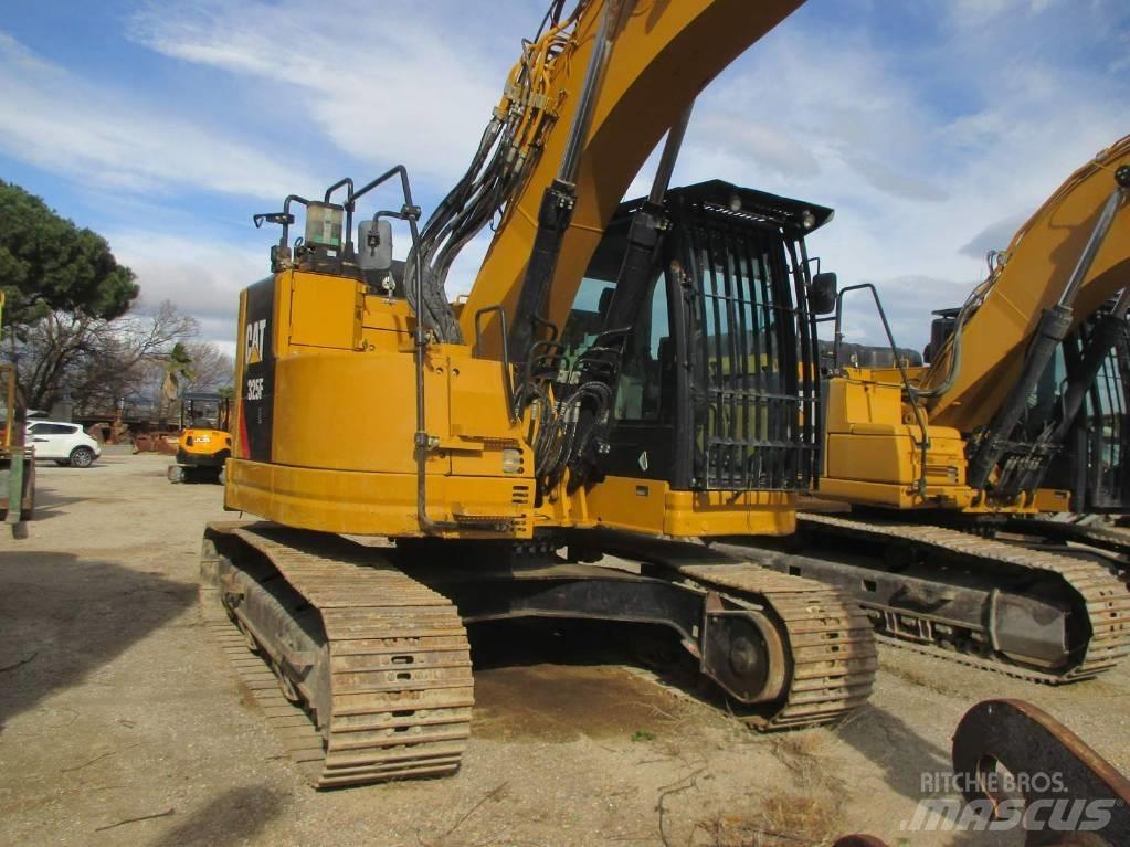CAT 325 F LCR 大型油圧ショベル12t以上（パワーショベル・ユンボ）