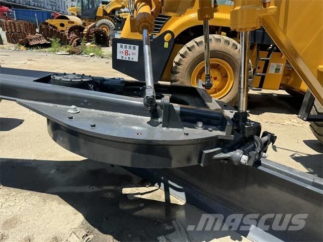 XCMG GR 180 モーターグレーダー