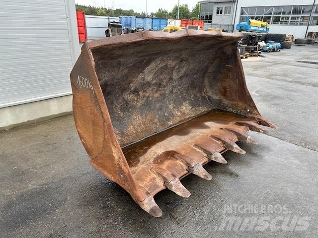 Liebherr LR 632 バケット