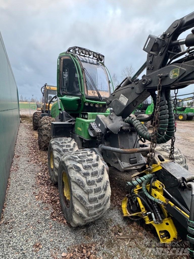 John Deere 1070G ハーベスター