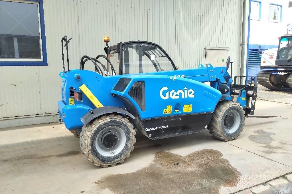 Genie GTH 2506 テレスコーピックハンドラー