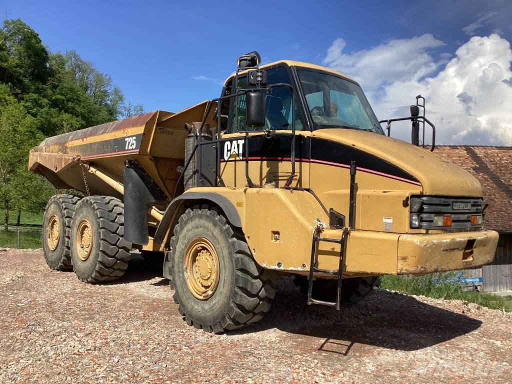 CAT 725 アーティキュレート式ダンプトラック