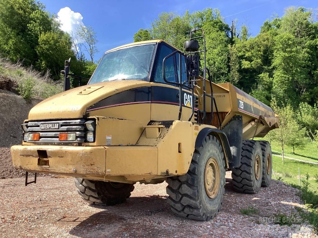 CAT 725 アーティキュレート式ダンプトラック