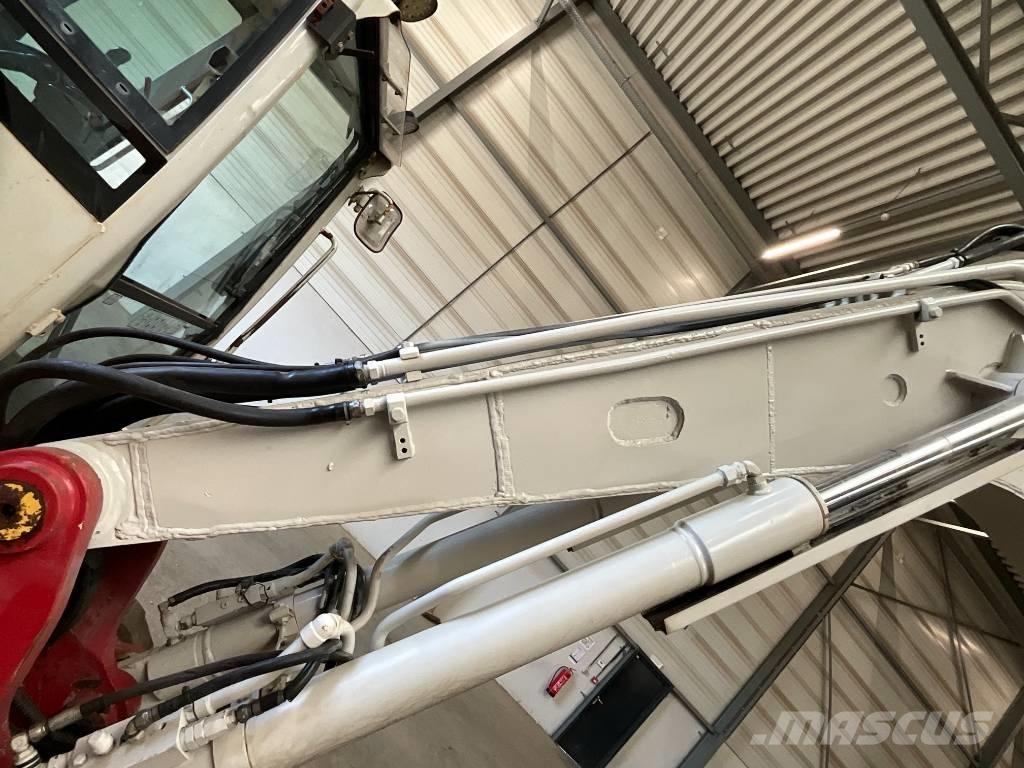 Takeuchi TB 290 中型油圧ショベル 7ｔ-12ｔ（ユンボ・パワーショベル・バックホー）