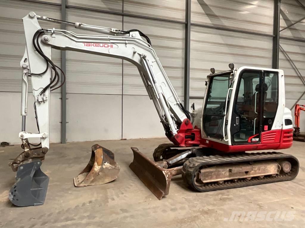 Takeuchi TB 290 中型油圧ショベル 7ｔ-12ｔ（ユンボ・パワーショベル・バックホー）