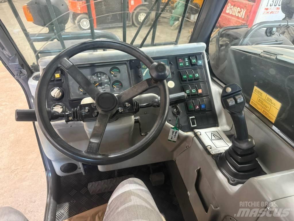 Bobcat T 2556, T2556 農業用テレハンドラー