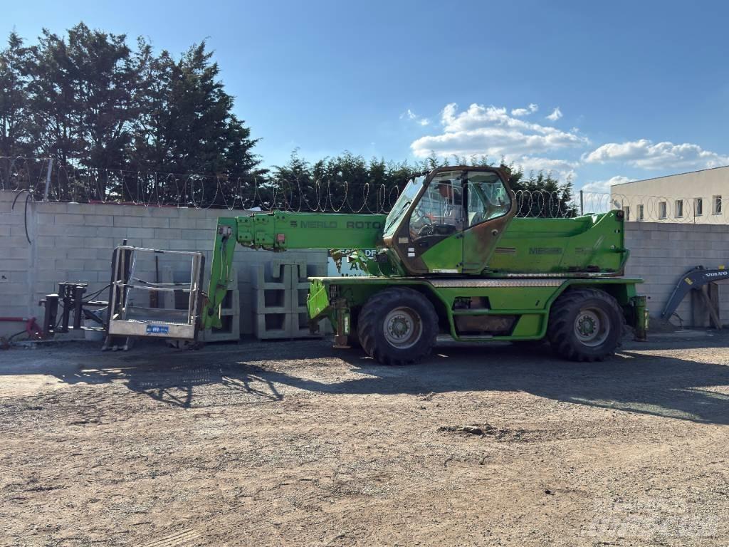 Merlo 45.21 テレスコーピックハンドラー