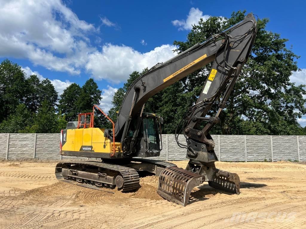 Volvo EC 220 DL 大型油圧ショベル12t以上（パワーショベル・ユンボ）