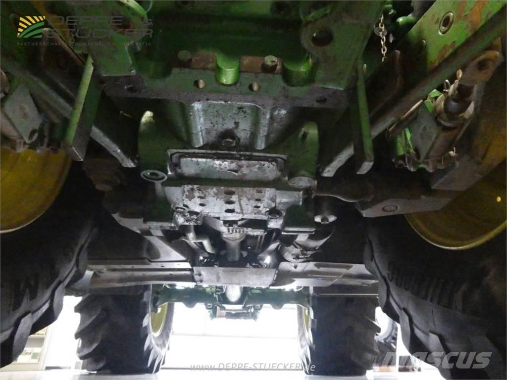 John Deere 6250R トラクター