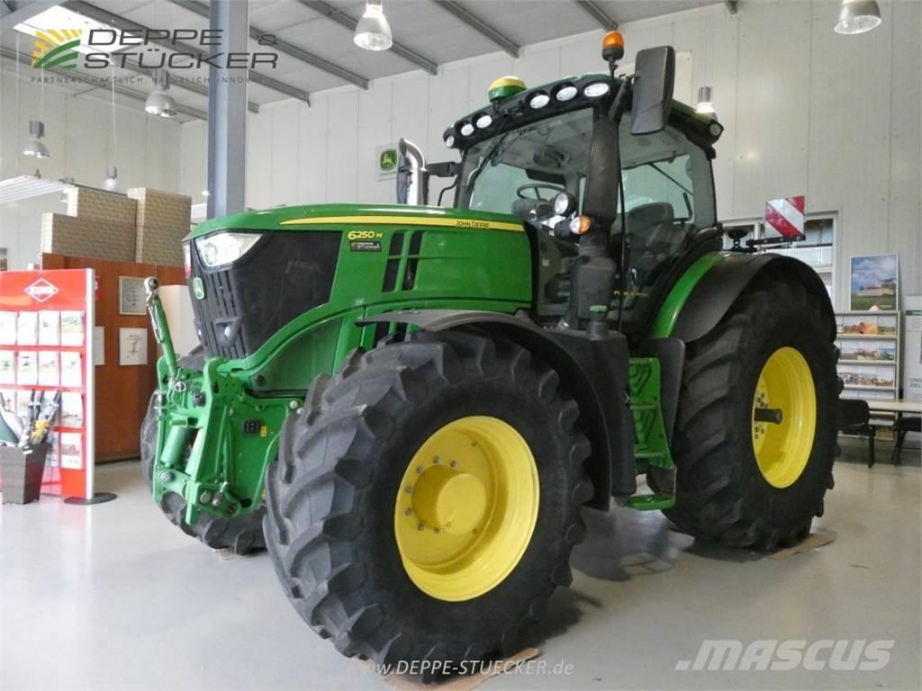 John Deere 6250R トラクター