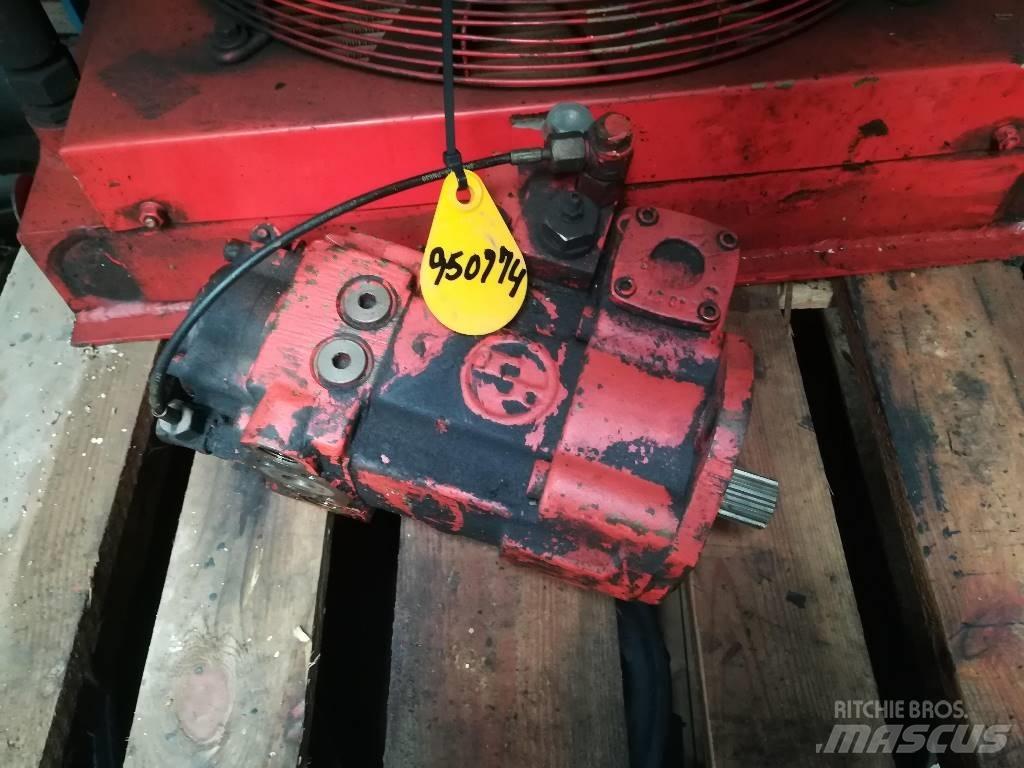 O&K RH 6 油圧機