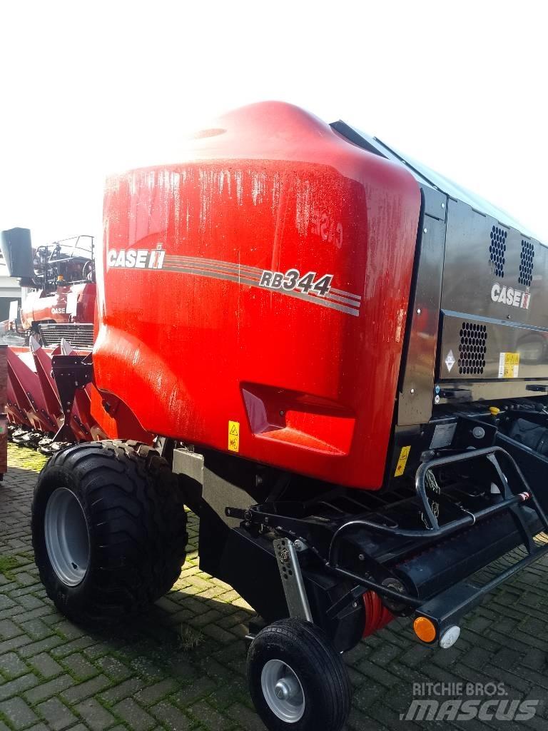 Case IH RB 344 ラウンドベーラー