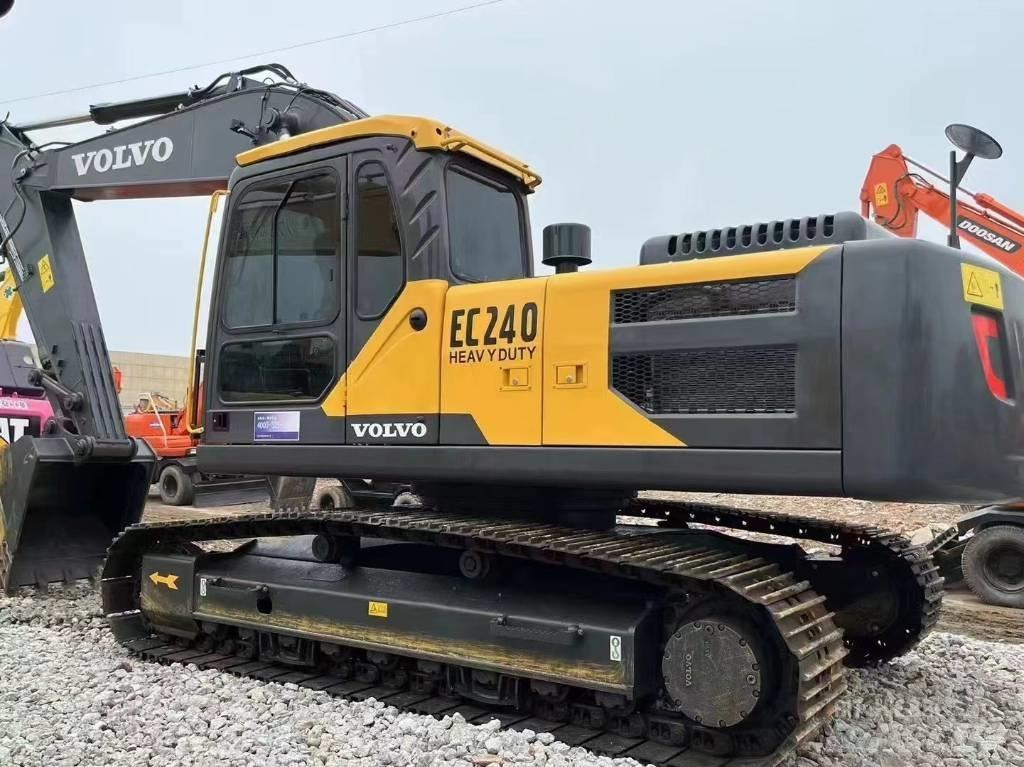 Volvo EC 240 大型油圧ショベル12t以上（パワーショベル・ユンボ）