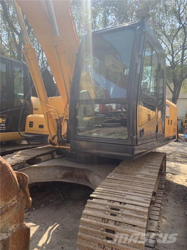 Hyundai R215-7 大型油圧ショベル12t以上（パワーショベル・ユンボ）