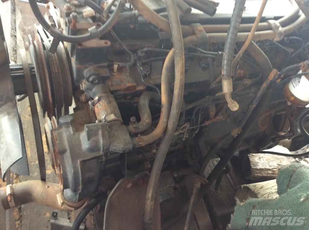 Massey Ferguson 4260 エンジン