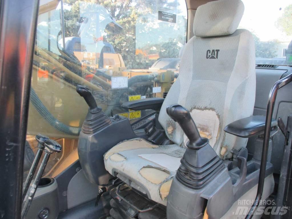 CAT 323 D L 大型油圧ショベル12t以上（パワーショベル・ユンボ）