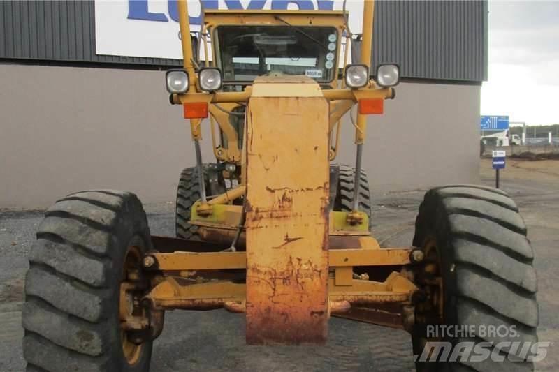 CAT 140H モーターグレーダー