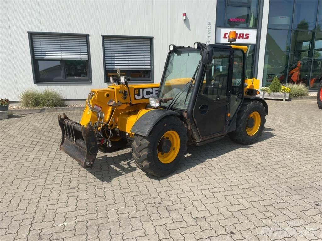 JCB 525.60 テレスコーピックハンドラー