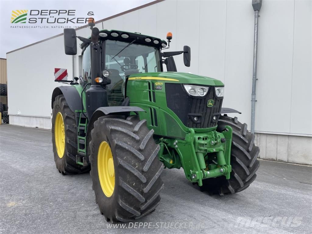 John Deere 6250R トラクター