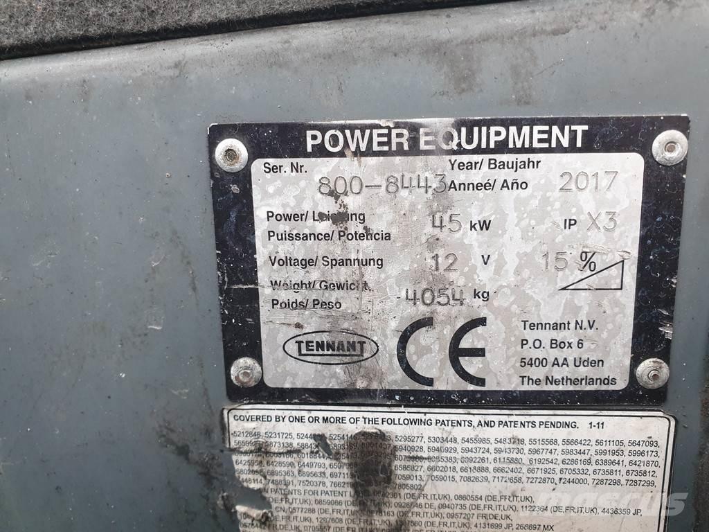 Tennant 800 路面清掃機