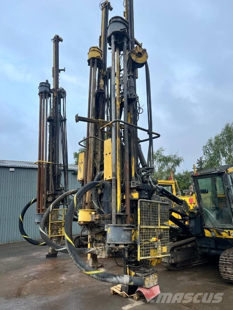 Atlas Copco ROC L6 サーフェイスドリルリグ
