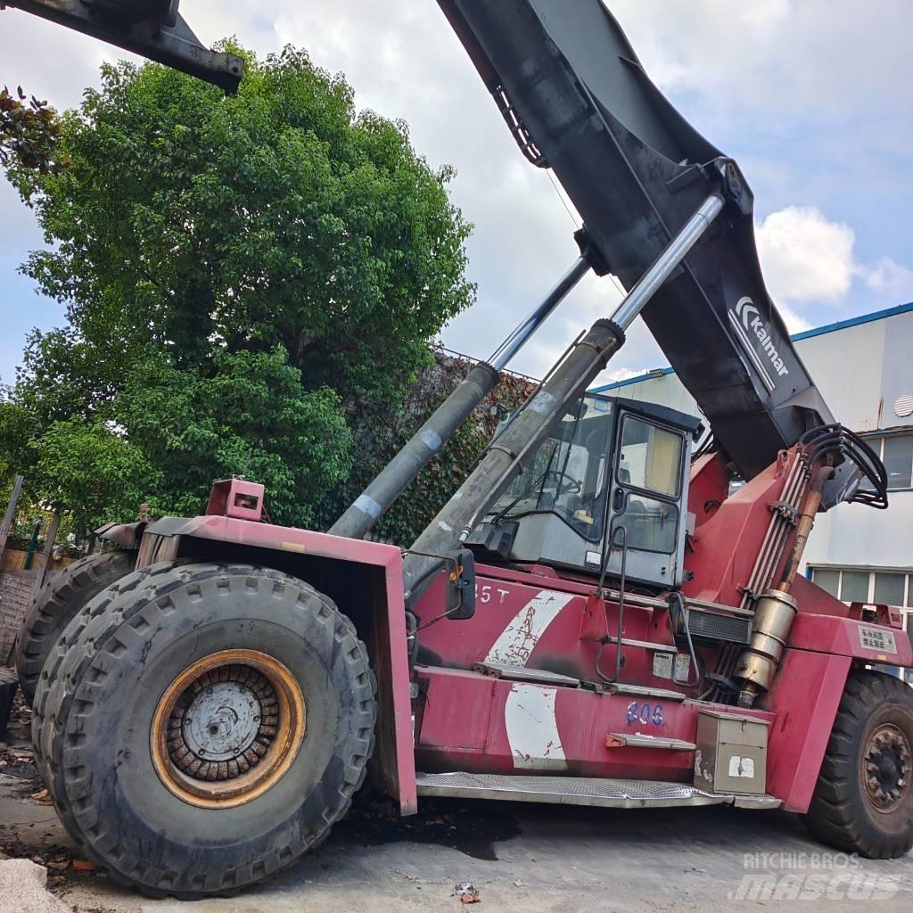 Kalmar DRF450 リーチスタッカー