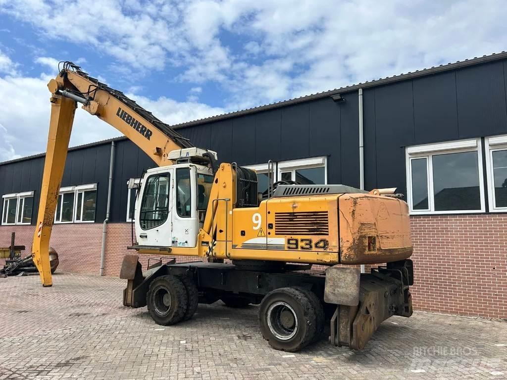 Liebherr A934C 廃棄物／工業産廃処理機