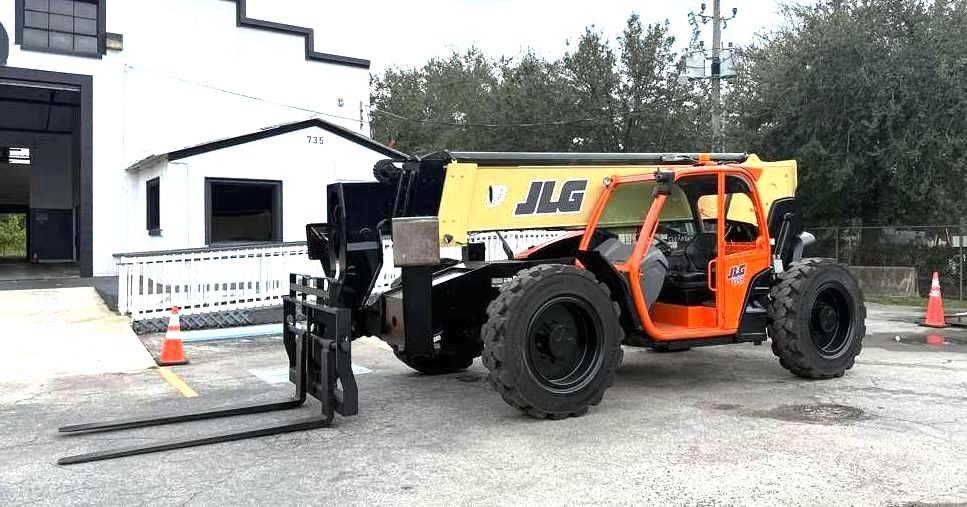 JLG 1255 テレスコーピックハンドラー