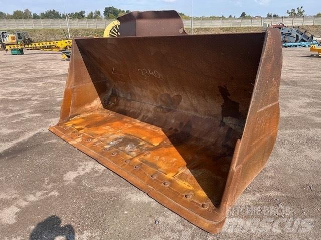 Volvo L 220 E BUCKET バケット