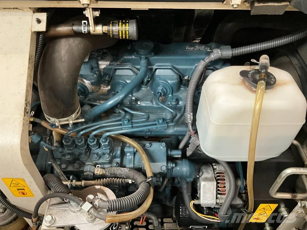 Kubota U 55-4 ミニ油圧ショベル 7t以下（ミニユンボ・ミニディガー）