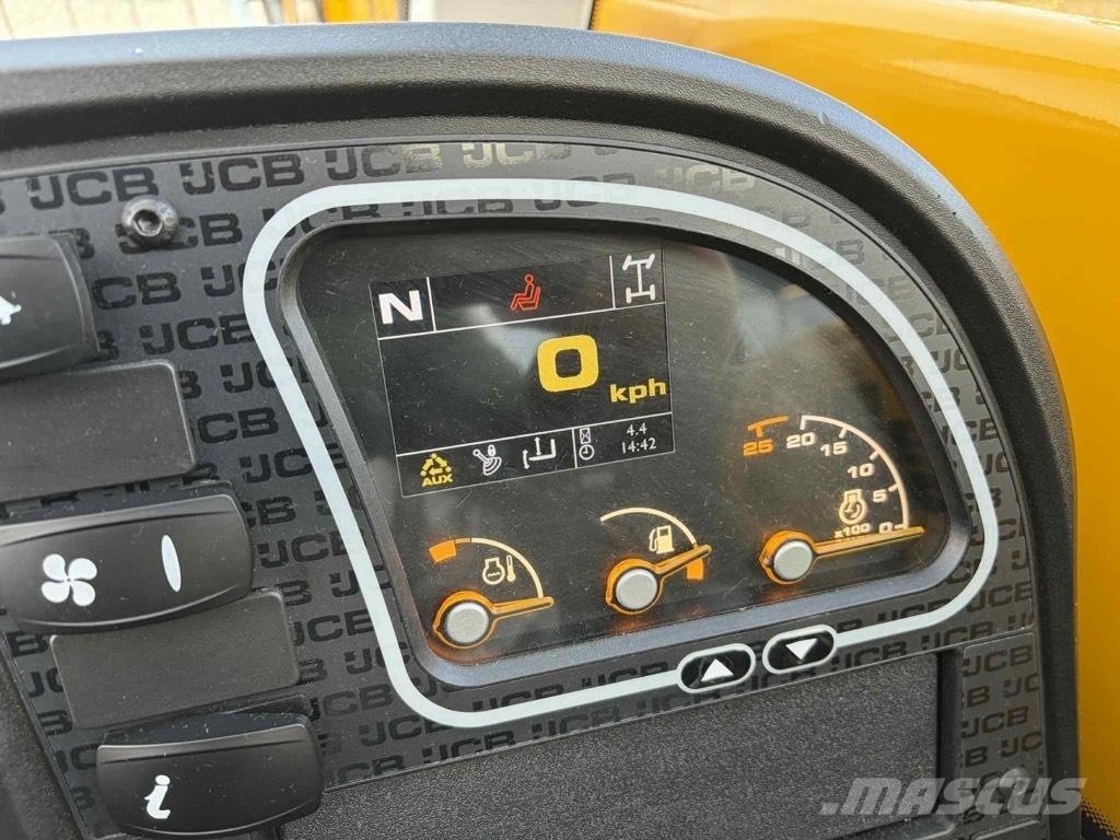 JCB 525-60 Hi-Viz テレスコーピックハンドラー