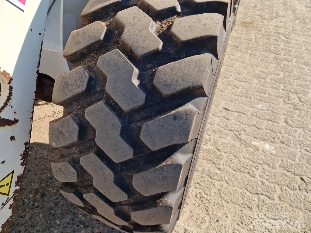 Terex TL 100 ホイールローダー・タイヤショベル