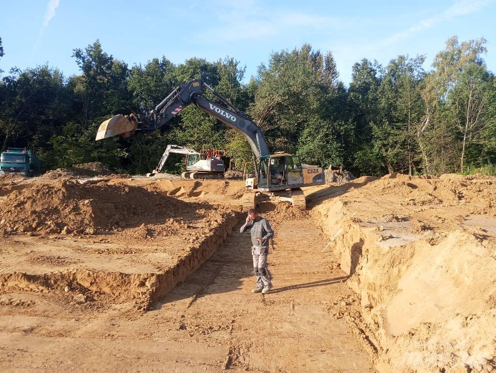 Volvo EC 240 C L 大型油圧ショベル12t以上（パワーショベル・ユンボ）