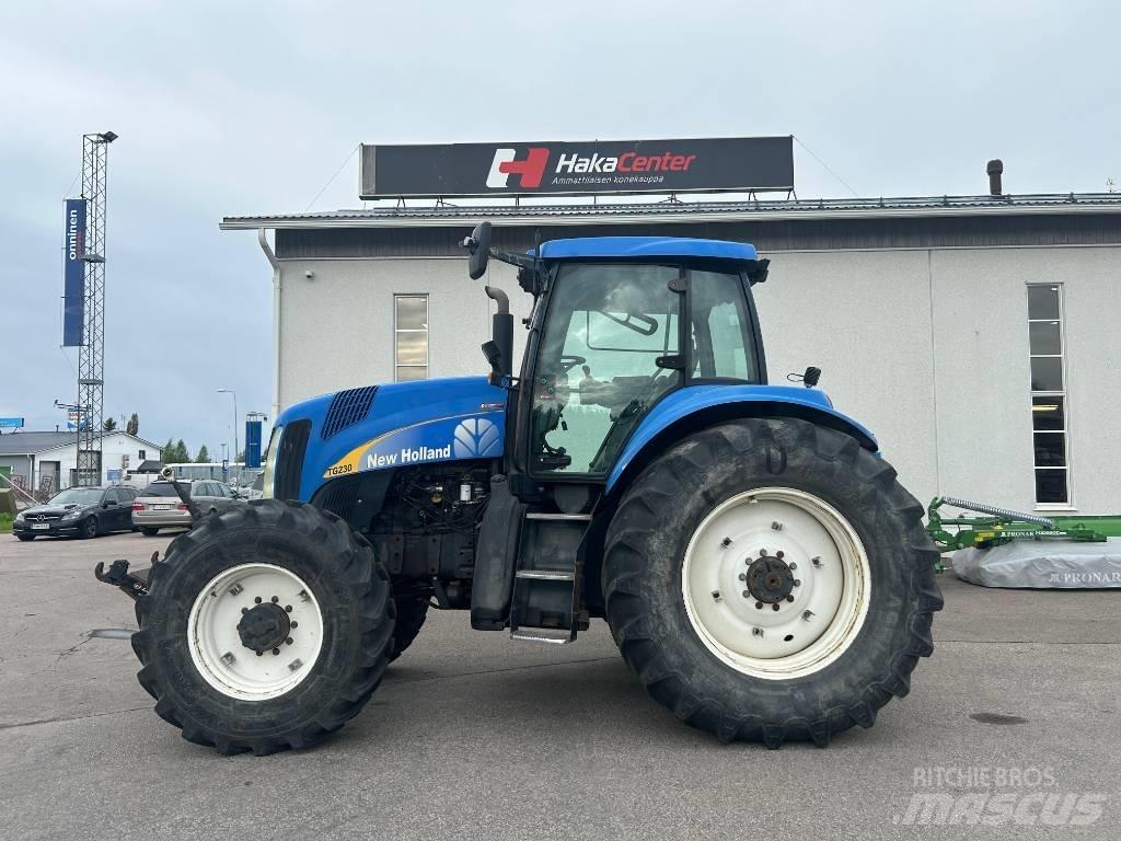 New Holland TG 230 トラクター