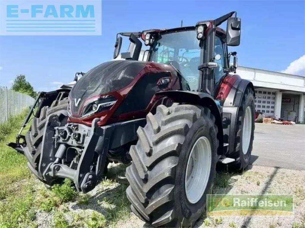Valtra q305 トラクター