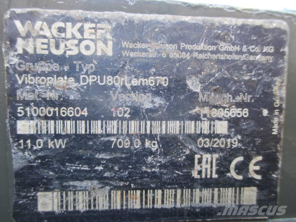 Wacker Neuson DPU 80 プレートコンパクター