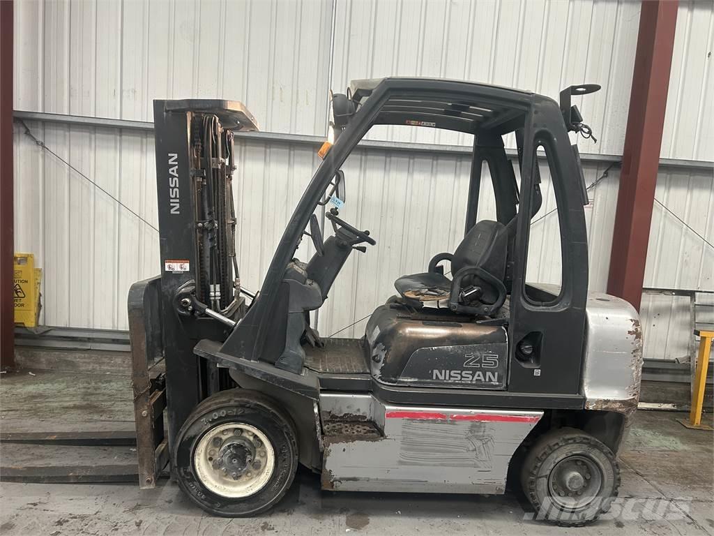 Nissan Y1D2A25Q ディーゼル・軽油