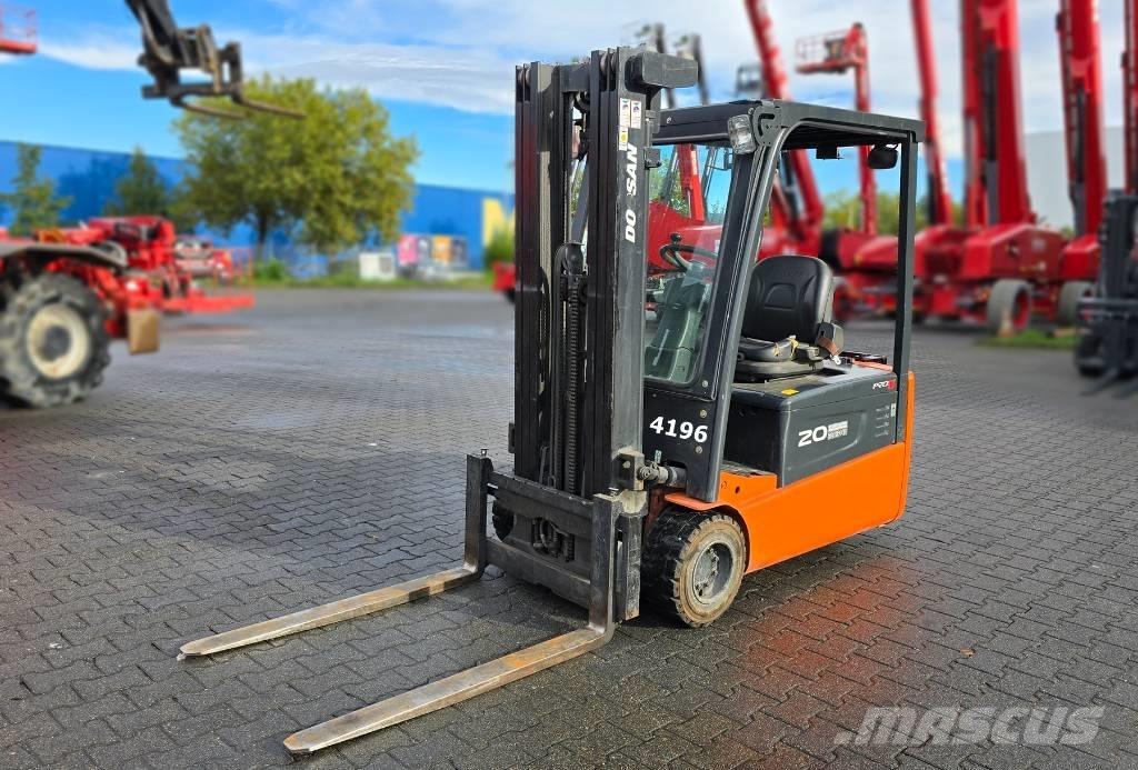 Doosan B 20 T-5 FFT バッテリーフォークリフト