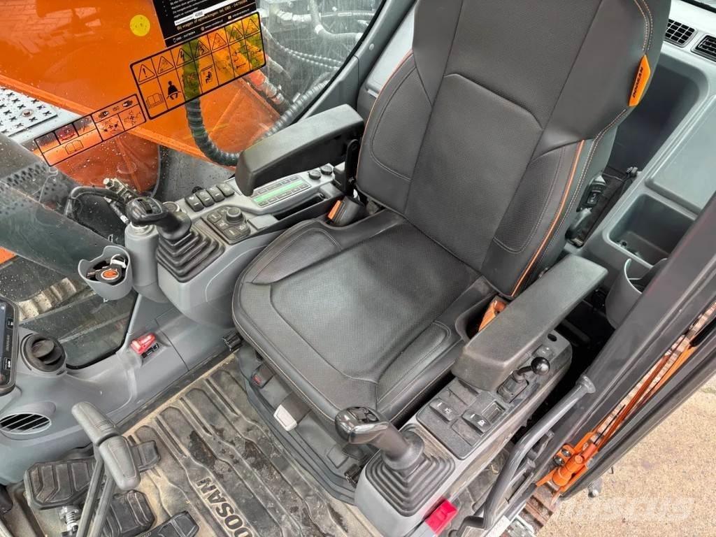 Doosan DX140LC-7 大型油圧ショベル12t以上（パワーショベル・ユンボ）