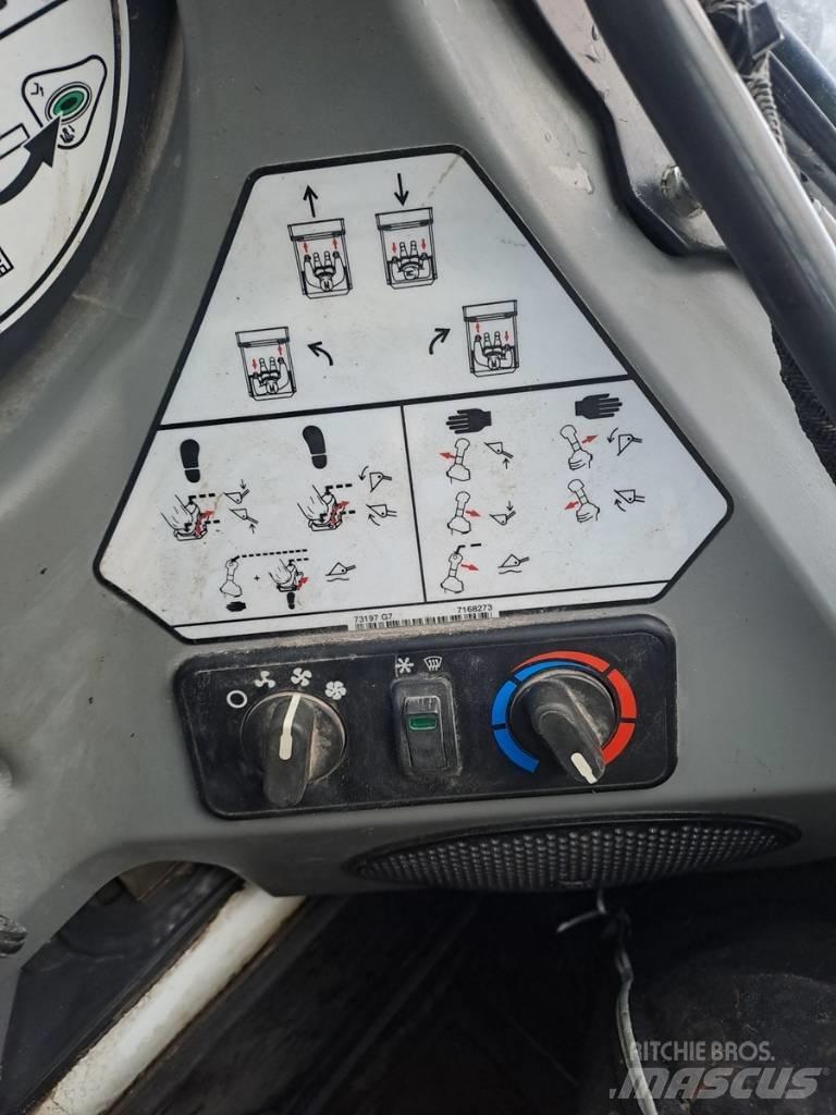 Bobcat S 450 スキッドステアローダー