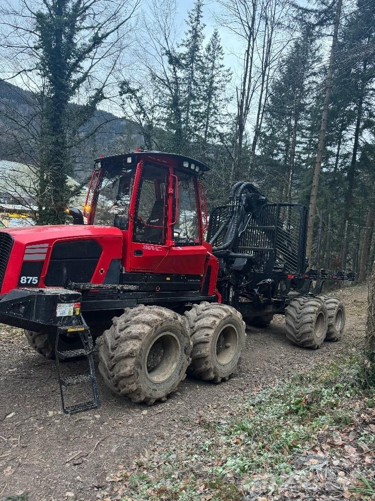 Komatsu 875 フォワーダー