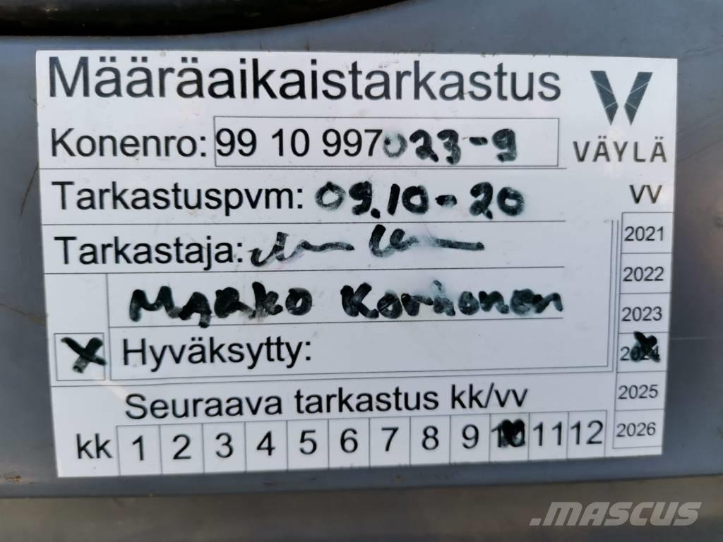 Volvo EW 180 B ホイール式油圧ショベル（パワーショベル・ユンボ・バックホー）